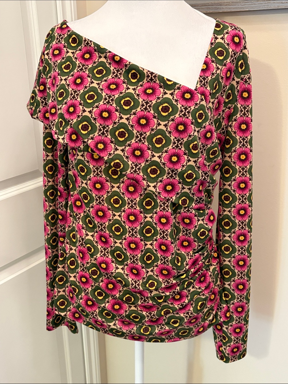Inc international concepts Women’s Floral Long-Sleeve Top side ruching Large